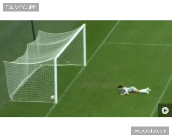 裁判评议确认汪海健角球直接破门进球有效李可无犯规行为 裁判评议确认汪海健角球直接破门进球有效李可无犯规行为