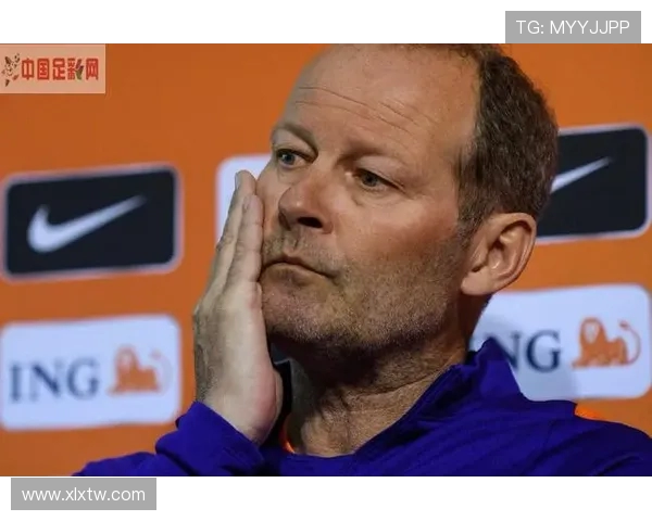 雅各布斯确认丹尼罗尔即将出任流浪者队新任主教练引发球迷热议