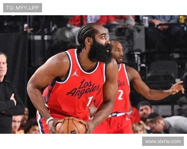 原创快船完败！伦纳德20+3湖人旧将33+18，米切尔37+8，哈登三分拉垮